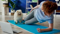 Ako získať ploché brucho po štyridsiatke bez bolesti chrbta a napätia v chrbtici