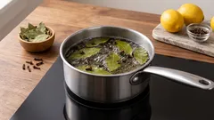 Domáci odvar z bobkového listu a klinčekov: prečo sa odporúča a na čo sa používa